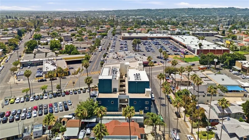 1818 S Norton Avenue 205, Los Angeles, California 90018