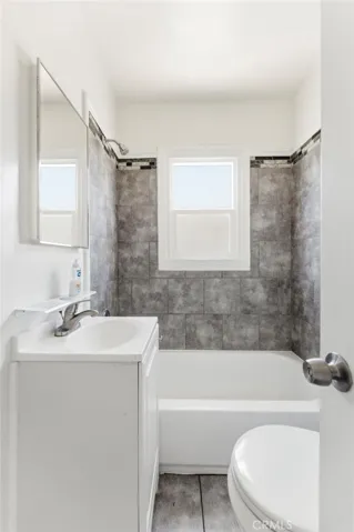 1047 W 7th, San Pedro, California 90731