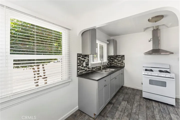 1047 W 7th, San Pedro, California 90731
