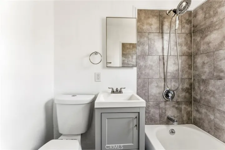 1047 W 7th, San Pedro, California 90731