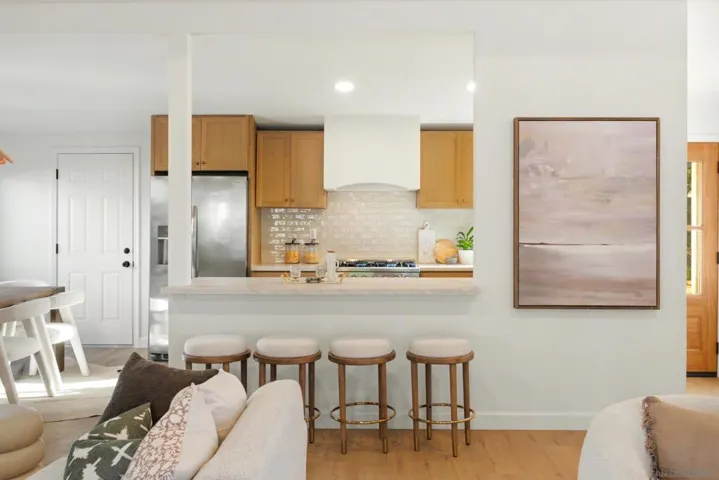 9258 Rebecca, San Diego, California 92123