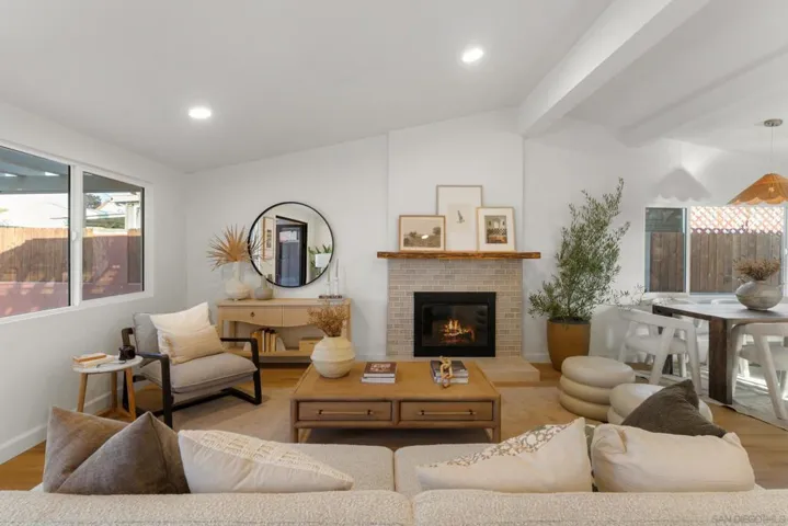 9258 Rebecca, San Diego, California 92123