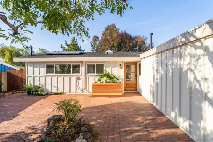 9258 Rebecca, San Diego, California 92123