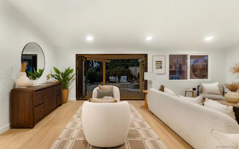 9258 Rebecca, San Diego, California 92123