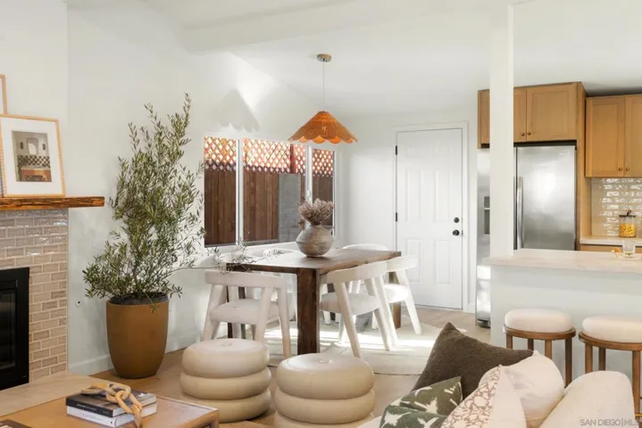 9258 Rebecca, San Diego, California 92123