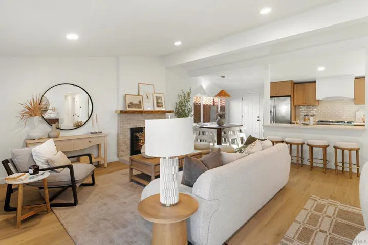 9258 Rebecca, San Diego, California 92123