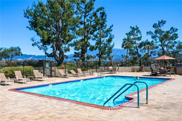 163 El Pajaro, Newbury Park, California 91320