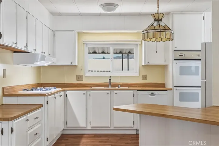 163 El Pajaro, Newbury Park, California 91320