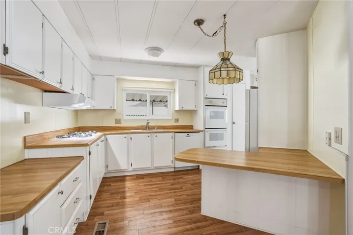 163 El Pajaro, Newbury Park, California 91320