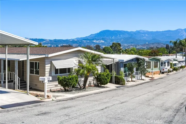 163 El Pajaro, Newbury Park, California 91320