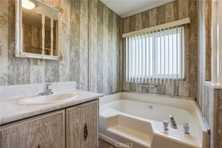 163 El Pajaro, Newbury Park, California 91320