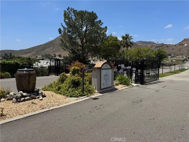 163 El Pajaro, Newbury Park, California 91320