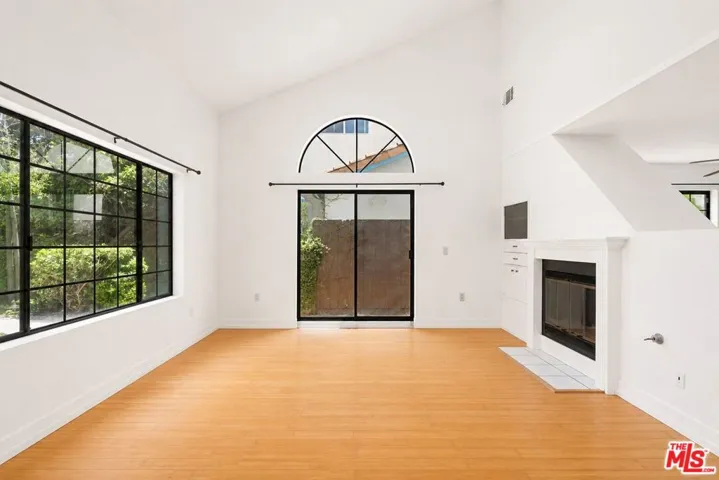 3113 Thatcher Avenue, Marina Del Rey, California 90292