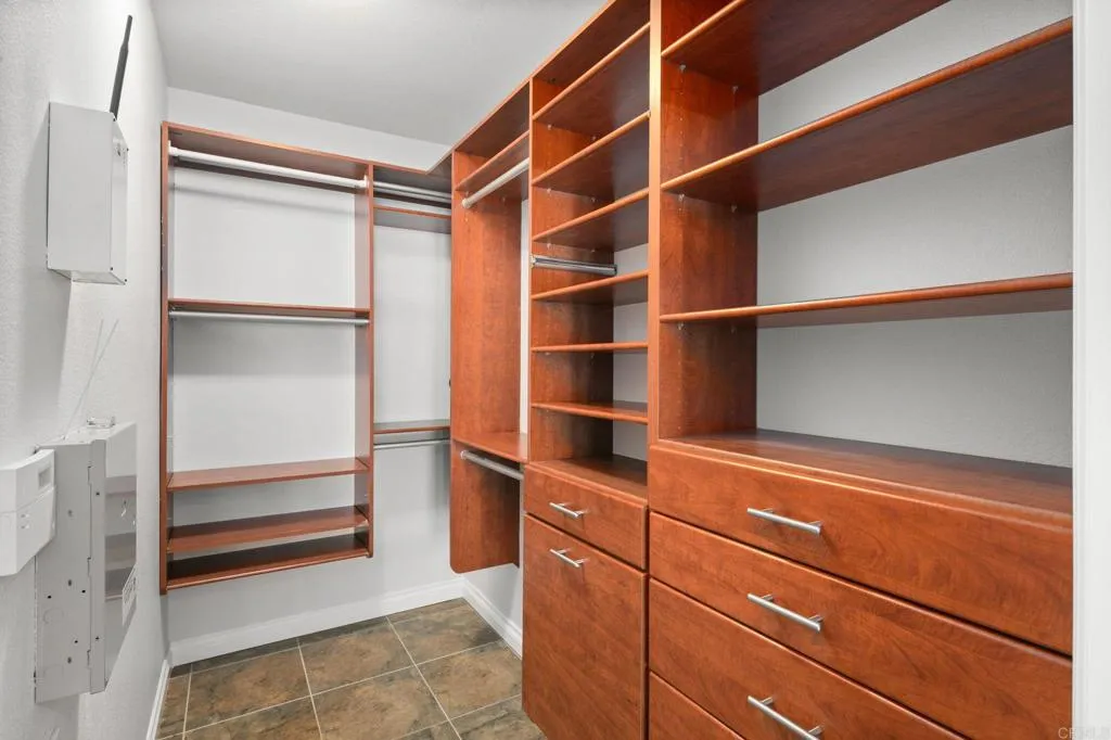 Walk-in Closet