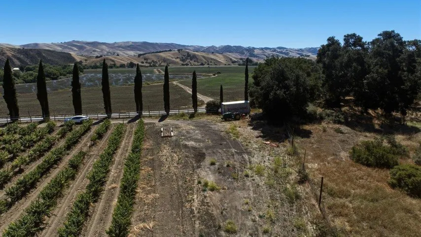 Cienega Road, Paicines, California 95043