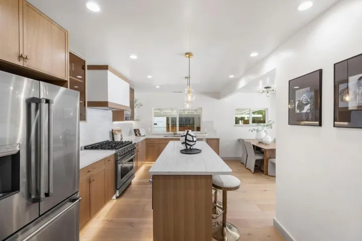 2600 Evergreen Drive, San Bruno, California 94066