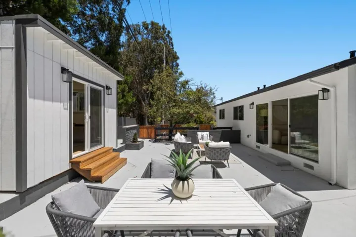 2600 Evergreen Drive, San Bruno, California 94066