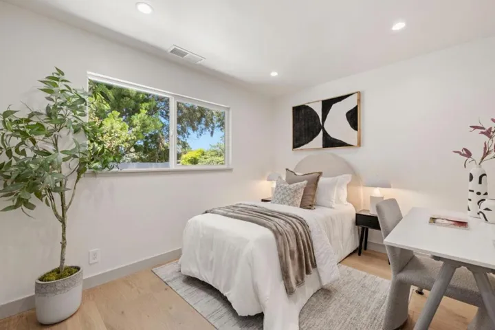 2600 Evergreen Drive, San Bruno, California 94066