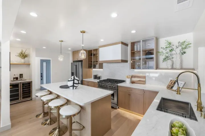 2600 Evergreen Drive, San Bruno, California 94066
