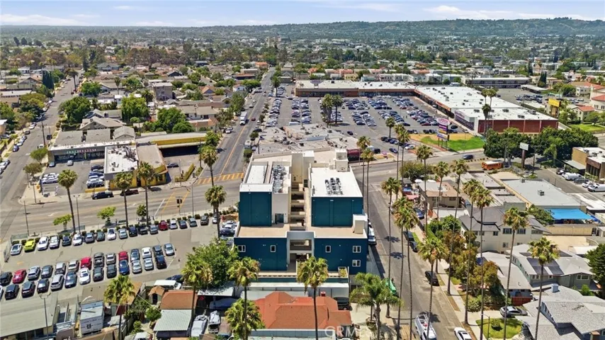 1818 S Norton Avenue 206, Los Angeles, California 90018