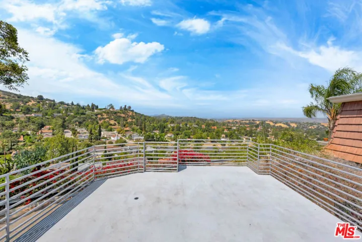 4302 Torreon Drive, Woodland Hills, California 91364