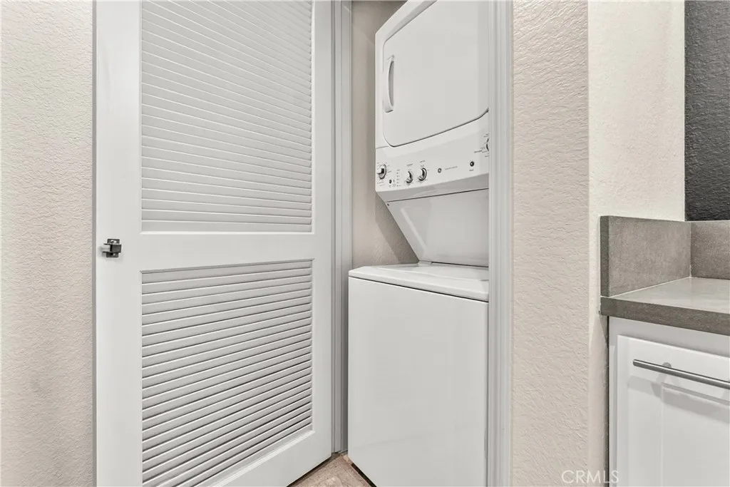 Washer and dryer/stacker