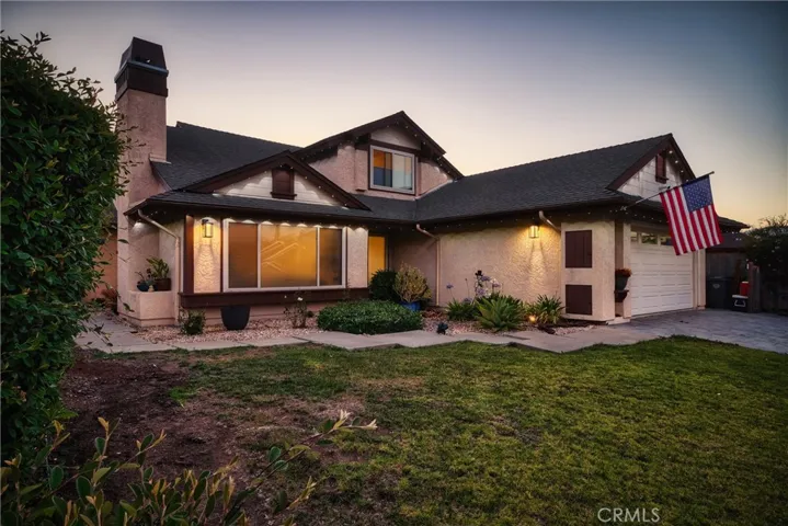833 Escuela Court, San Luis Obispo, California 93405