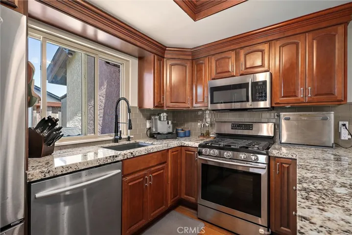 833 Escuela Court, San Luis Obispo, California 93405
