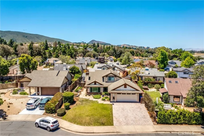 833 Escuela Court, San Luis Obispo, California 93405