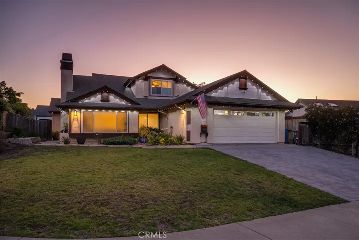 833 Escuela Court, San Luis Obispo, California 93405