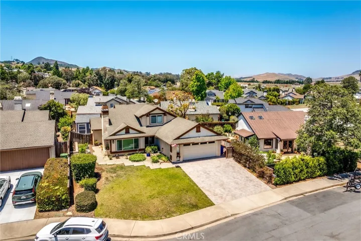 833 Escuela Court, San Luis Obispo, California 93405