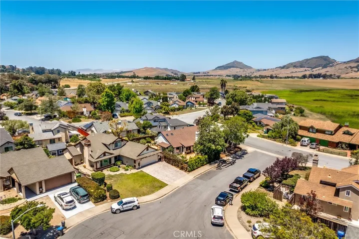 833 Escuela Court, San Luis Obispo, California 93405