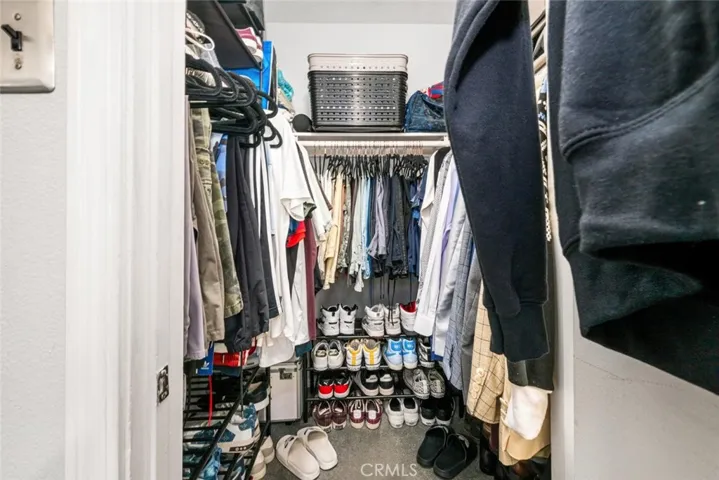 Walk in closet
