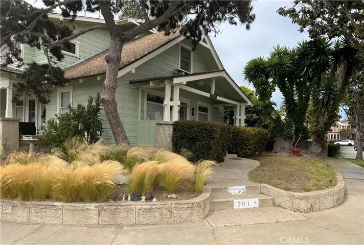 701 10th, Huntington Beach, California 92648