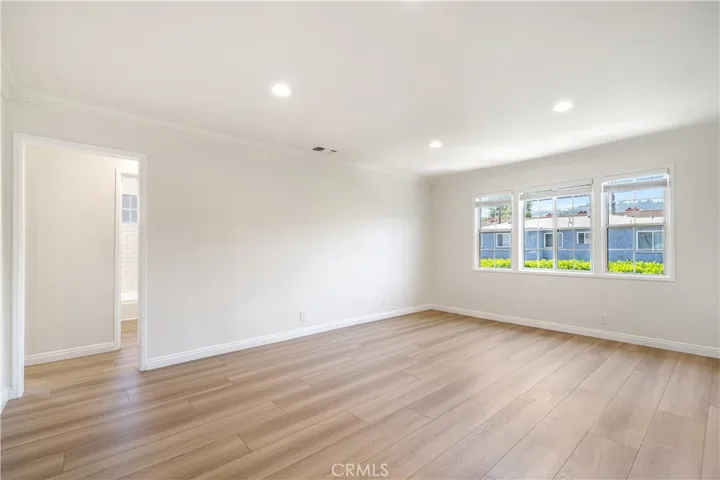 13573 Moorpark Street, Sherman Oaks, California 91423
