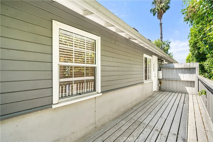 13573 Moorpark Street, Sherman Oaks, California 91423