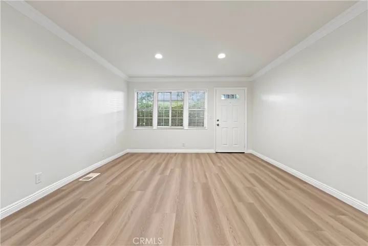 13573 Moorpark Street, Sherman Oaks, California 91423