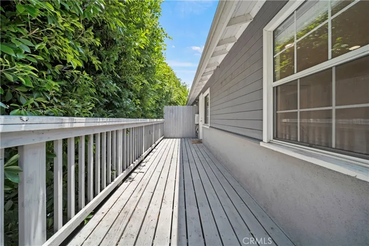 13573 Moorpark Street, Sherman Oaks, California 91423