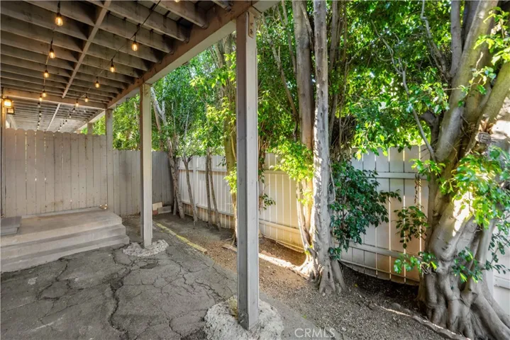 13573 Moorpark Street, Sherman Oaks, California 91423