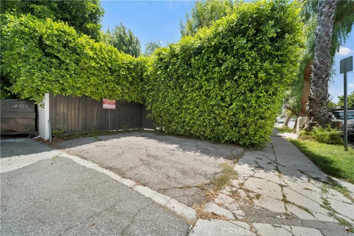 13573 Moorpark Street, Sherman Oaks, California 91423