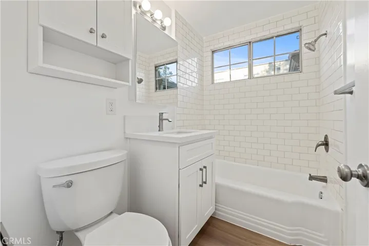 13573 Moorpark Street, Sherman Oaks, California 91423