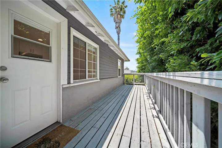 13573 Moorpark Street, Sherman Oaks, California 91423