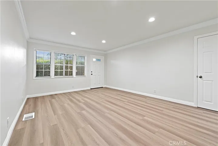 13573 Moorpark Street, Sherman Oaks, California 91423