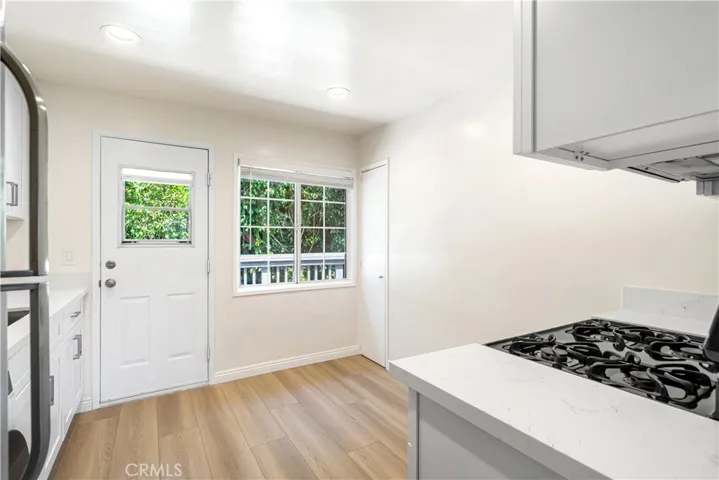 13573 Moorpark Street, Sherman Oaks, California 91423