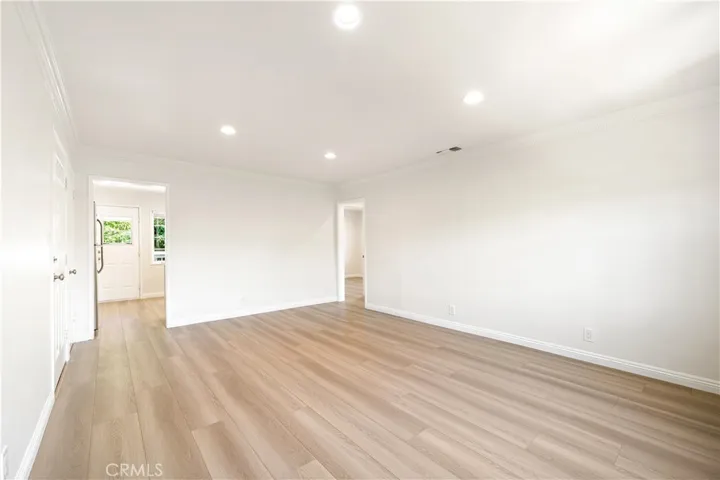 13573 Moorpark Street, Sherman Oaks, California 91423
