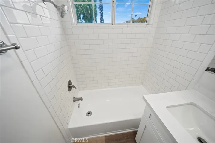 13573 Moorpark Street, Sherman Oaks, California 91423