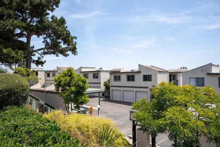 2909 Cowley F, San Diego, California 92117