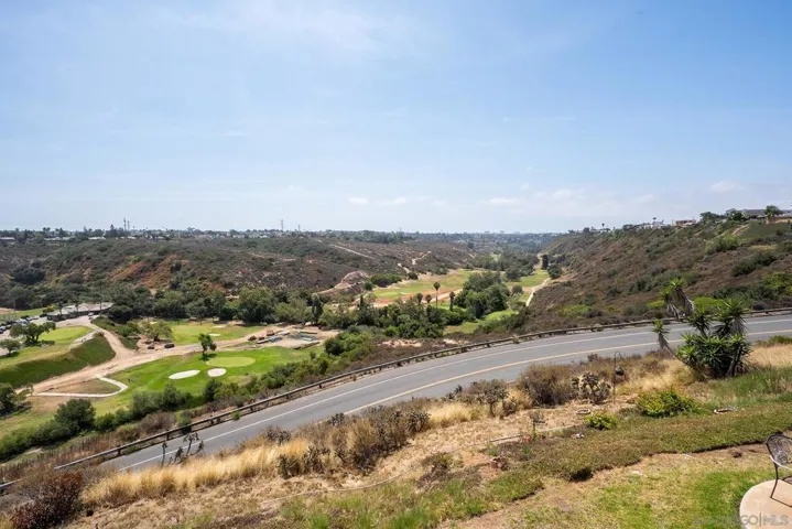 2909 Cowley F, San Diego, California 92117