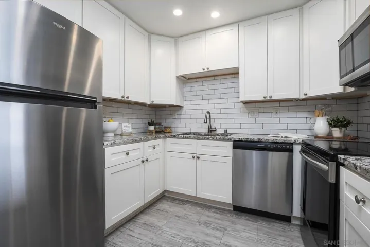 2909 Cowley F, San Diego, California 92117