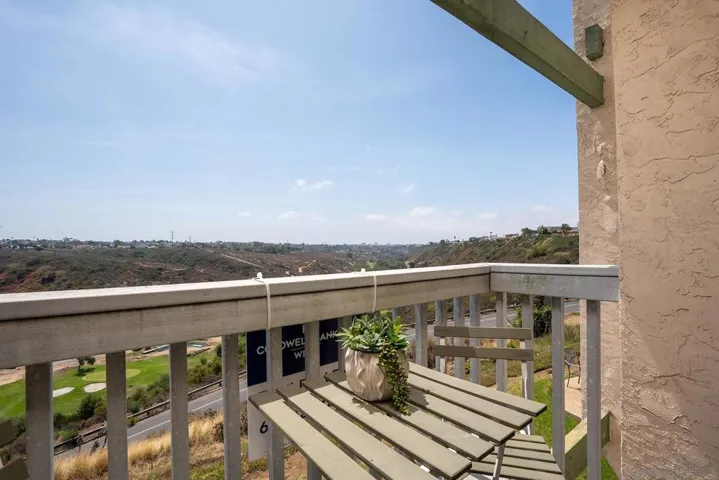 2909 Cowley F, San Diego, California 92117